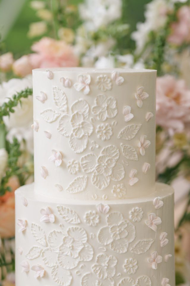 wedding at smith farm gardens floral inspired cake