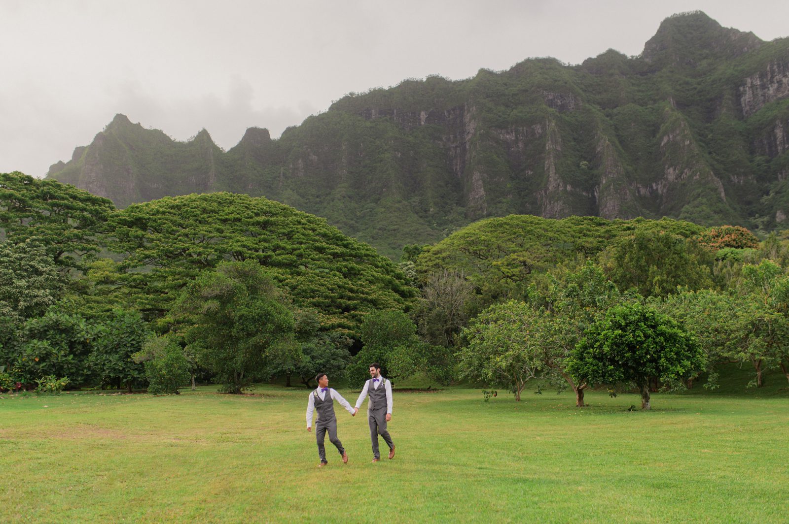 lgbtq destination wedding in Honolulu hawaii