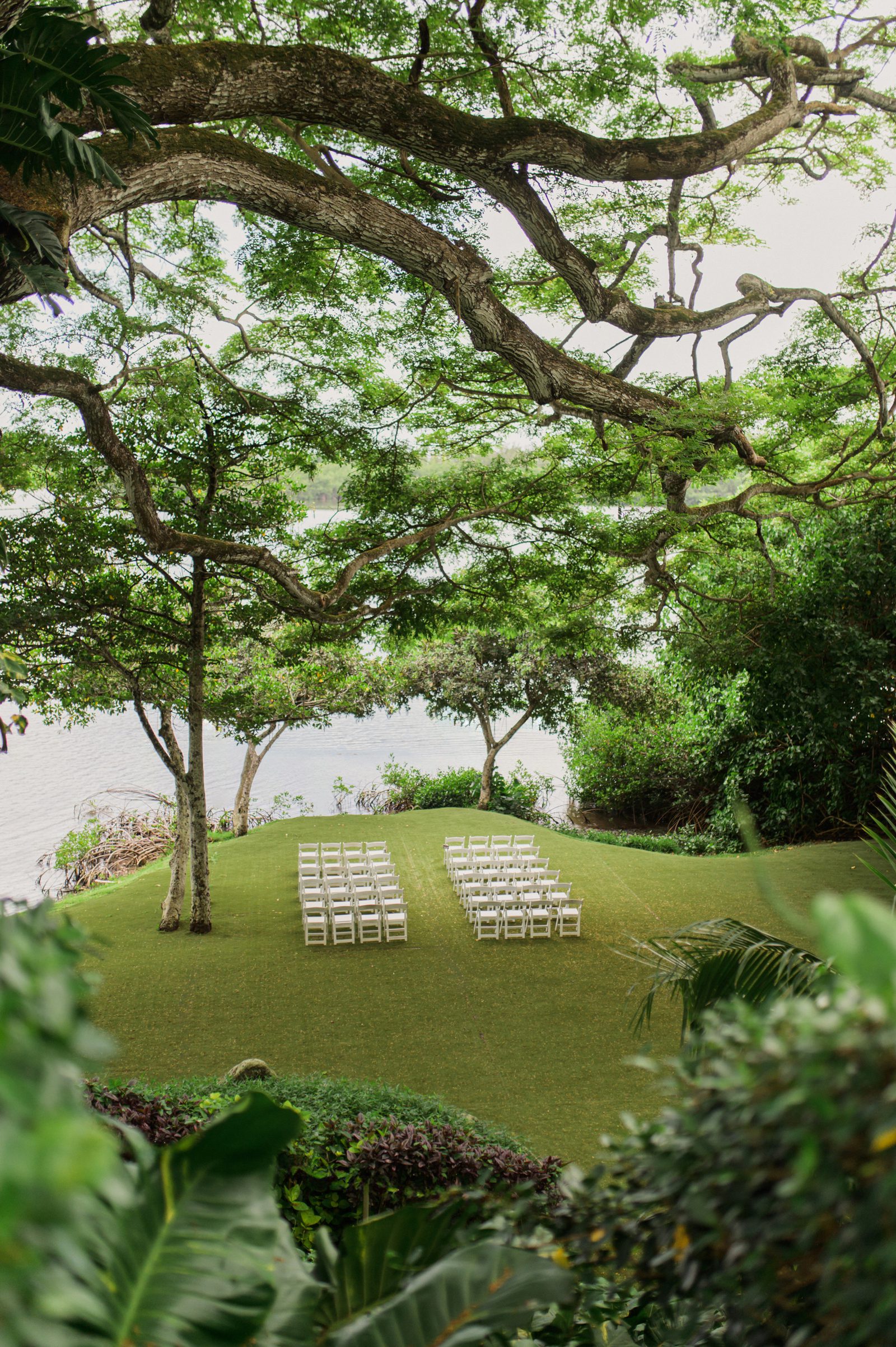 lgbtq destination wedding in Honolulu hawaii